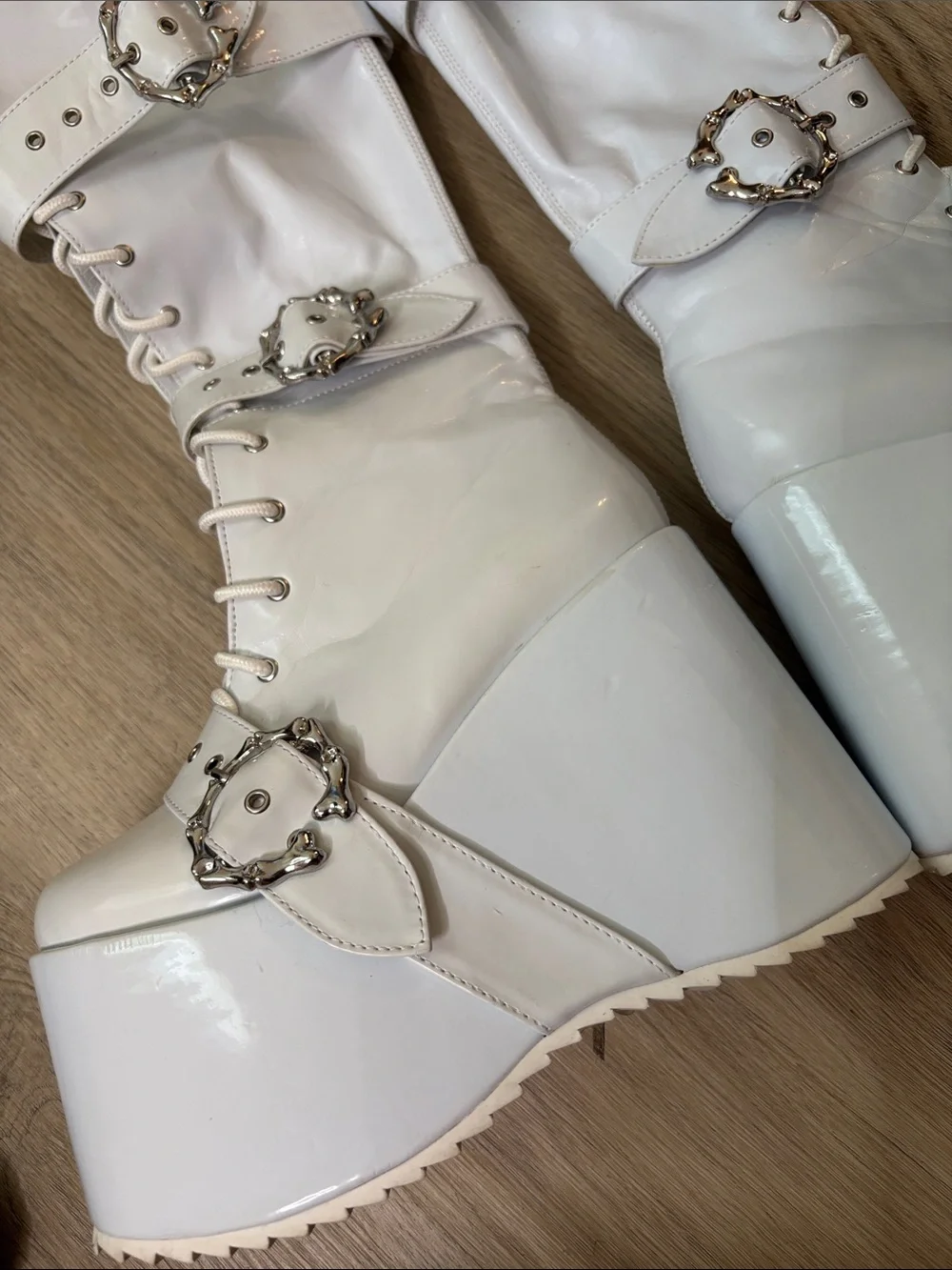 Ellie Shoes White 500-KAMORA Chunky Platform Thigh High Buckle Boots Size 7 goth